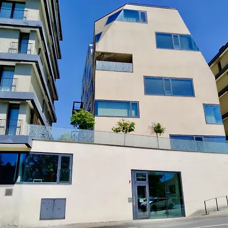 Artflora Kv Premium Apartment Karlovy Vary Exterior photo
